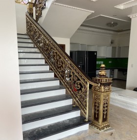 CẦU THANG MẪU CT013